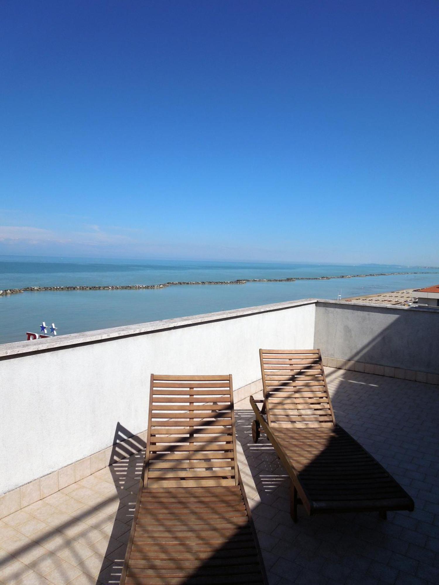 Hotel Mondial Bellaria-Igea Marina Bagian luar foto