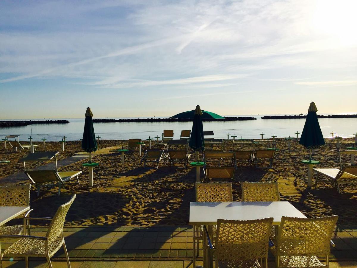 Hotel Mondial Bellaria-Igea Marina Bagian luar foto